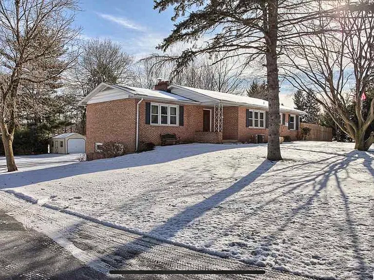 75 Foxcroft Dr — Photo 15