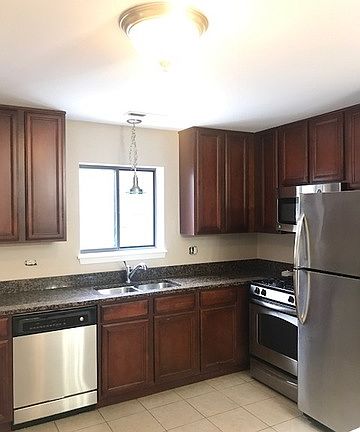 3rd image of 2220 Abbeywood Dr APT A