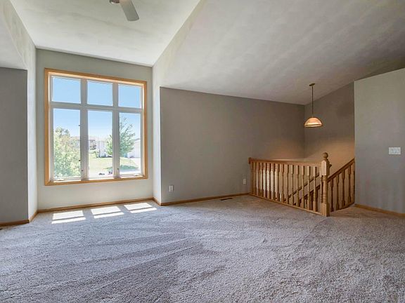 4th image of 1283 Bellflower Ln