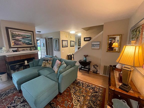 4th image of 4523 Chateau Dr