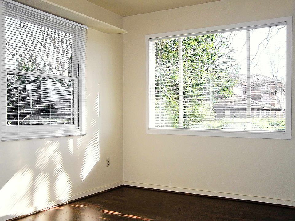 2nd image of 648 S Orchard Ave
