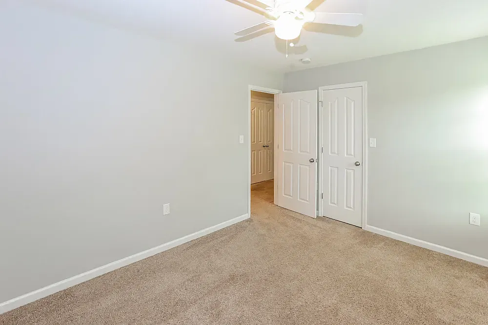 3 bed, 2.5 bath, 2672 sqft, $1,349 — Photo 3
