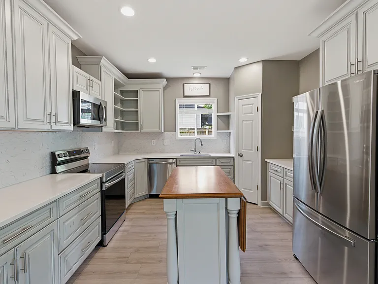 204 Richardson Ave — Photo 7