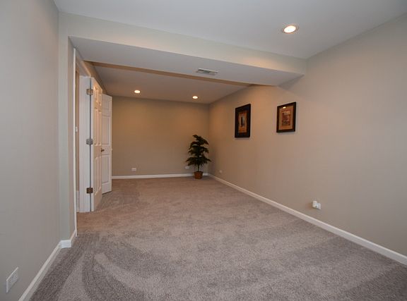 5th image of 16016 Haven Ave