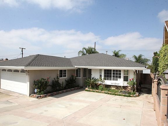 2nd image of 7821 Bellaire Ave