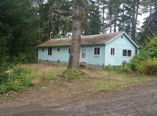 4947 Lake Dr, Florence, OR 97439