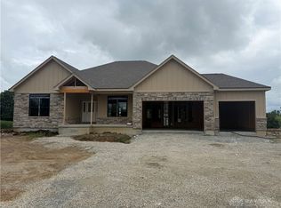 1270 Halifax Dr, Troy, OH 45373