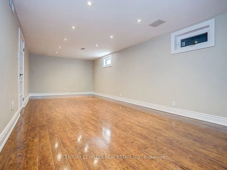 37 Dallington Dr — Photo 40