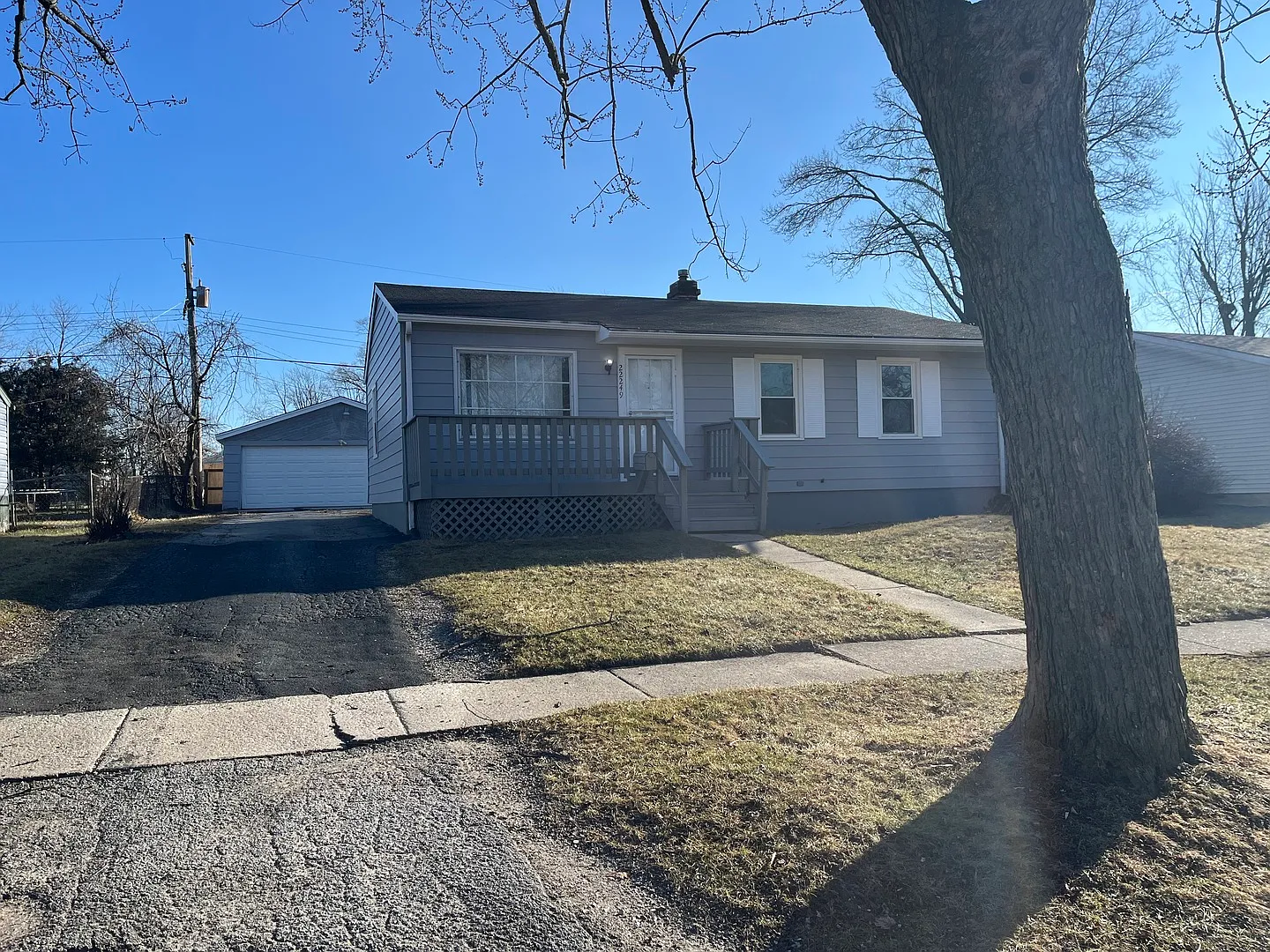 22249 Yates Ave photo 1