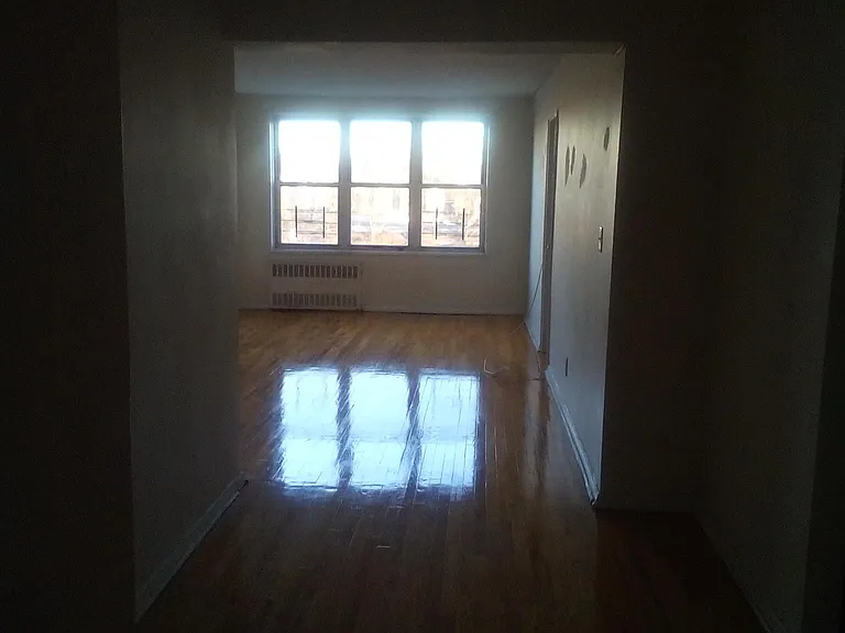 365 Bronx River Rd #5E — Photo 3