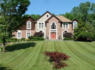 75 Thunder Ridge Dr, Rush, NY 14543