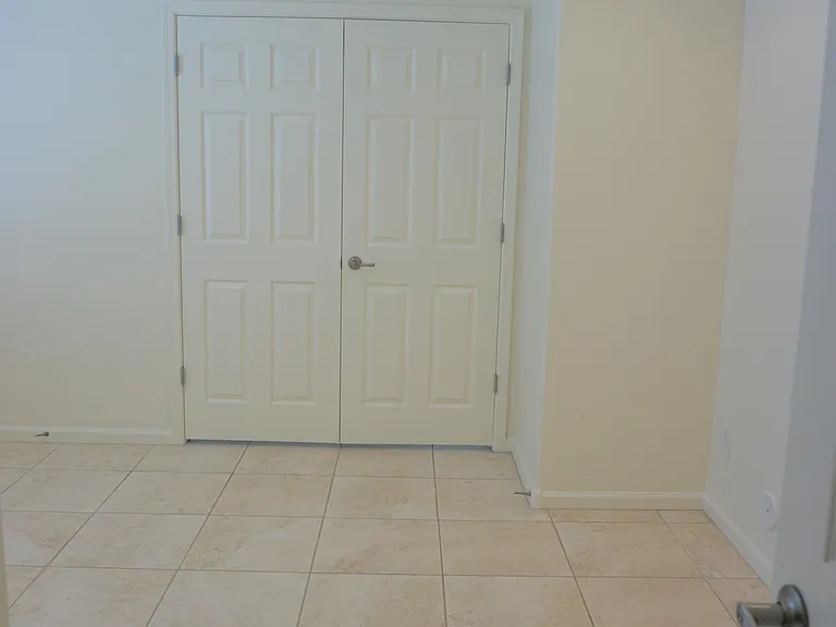 Den/Study - View from Hallway