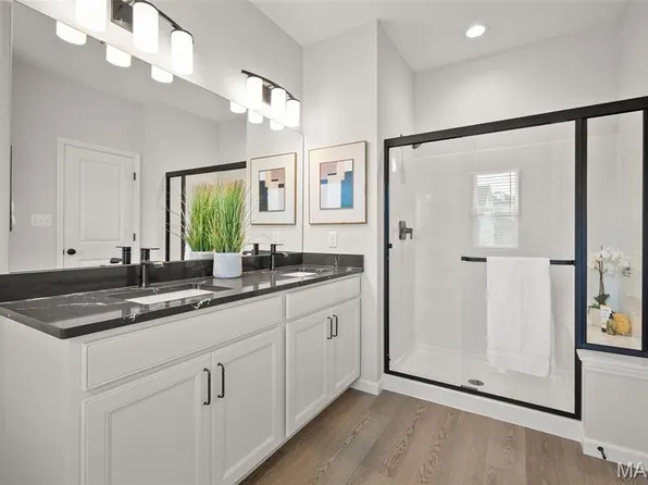 1 Autumn Bluffs Ct #Y7vd2l, Fenton, MO 63026