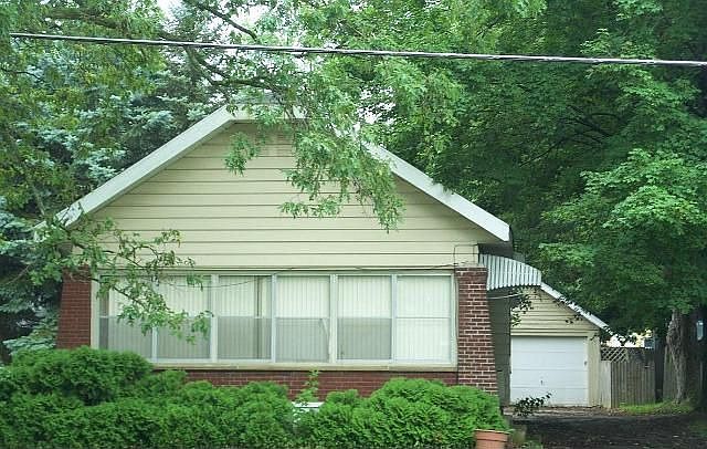1st image of 102 48th St SE
