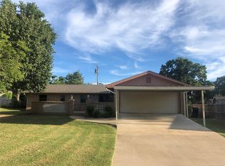 1917 Collins Blvd, Ada, OK 74820