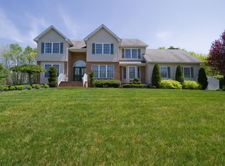 10 Rachel Ln, Monroe Township, NJ 08831