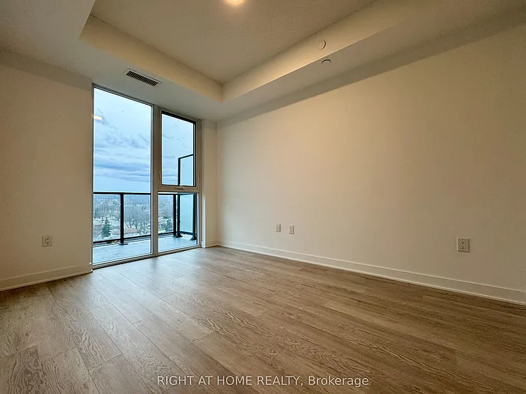 2782 Barton St E #704 — Photo 9