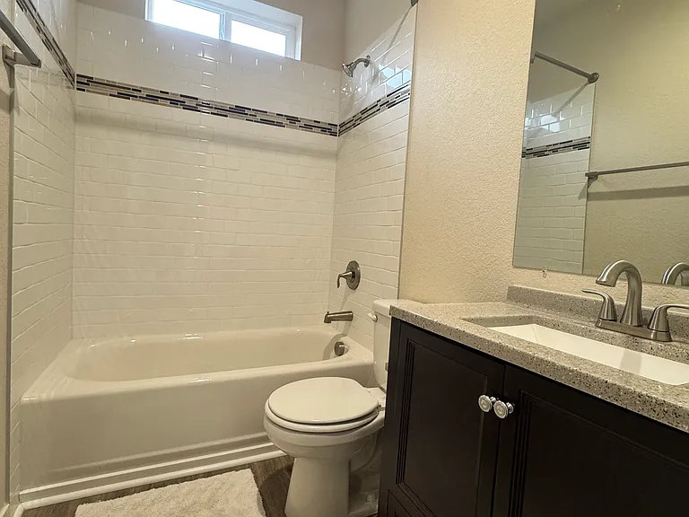 751 E Laporte Dr — Photo 8