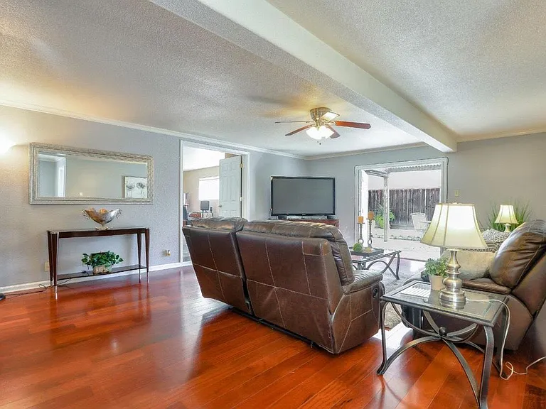 1667 Berna St — Photo 12