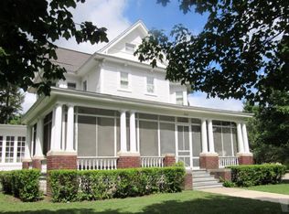 306 S Clark St, Forest City, IA 50436