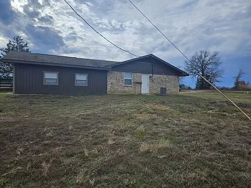 895 County Road 4660 — Photo 11