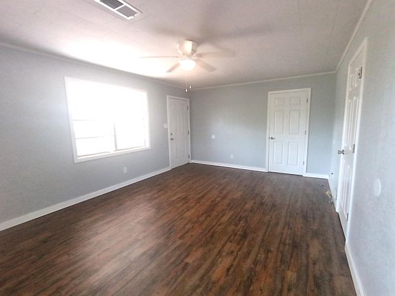 3rd image of 209 S 16th Ave