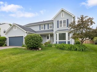 288 Forest Dr, Crystal Lake, IL 60014