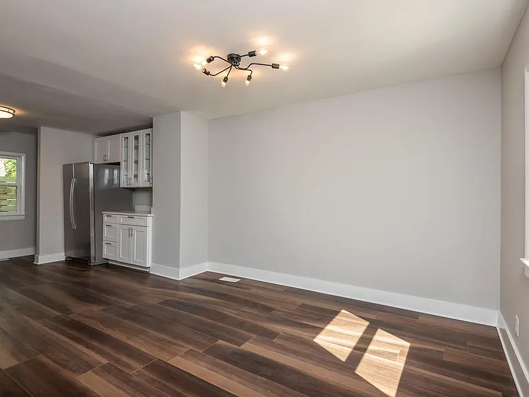 734 E Lenoir St #600 — Photo 5