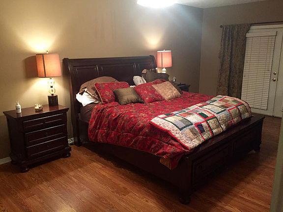 5th image of 302 Williams Cir