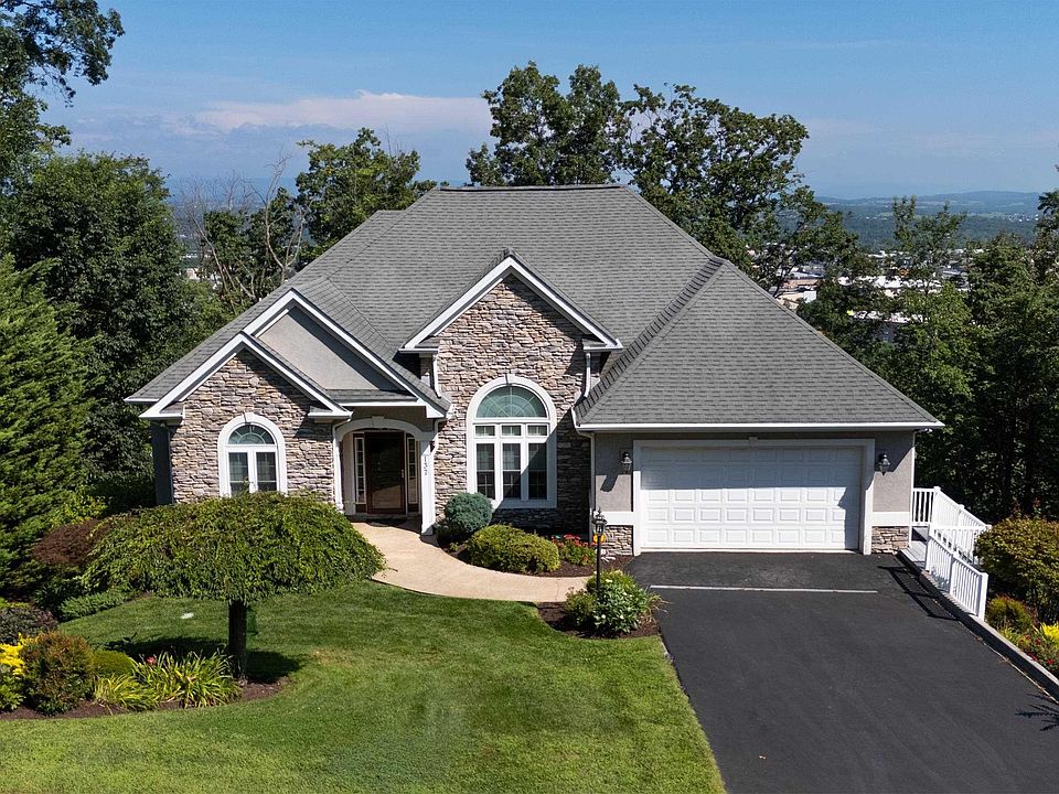 1st image of 137 Diamond Ct