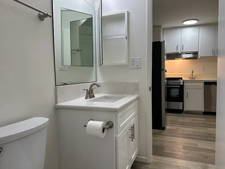 The Vallarta Apartments — Photo 18