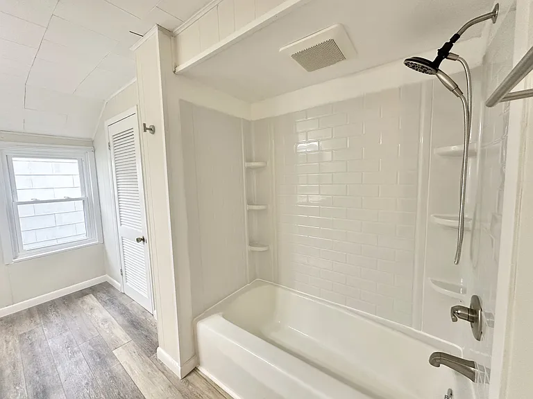 1146 Upper Mulberry St — Photo 6