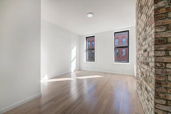 Rented by REAL New York | media 41