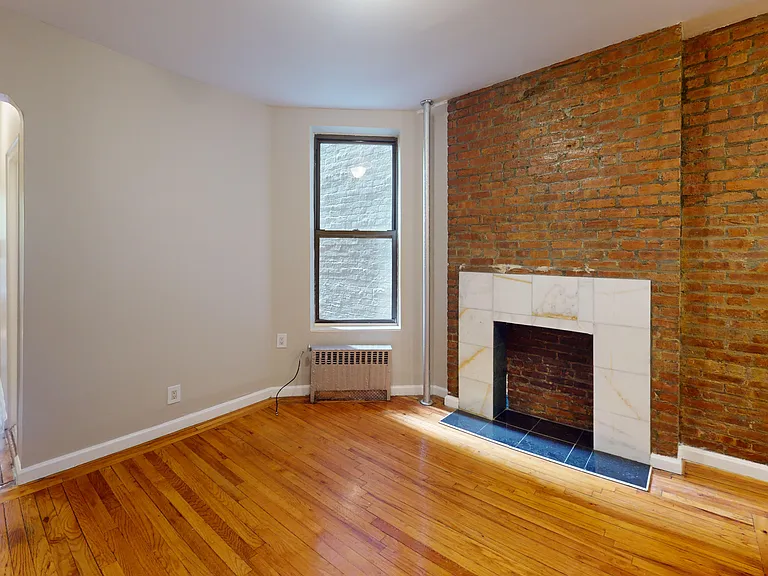 166 W 83rd St #1-C — Photo 4
