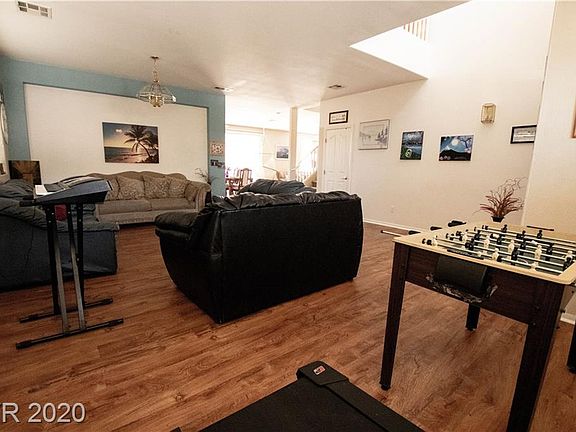 3rd image of 825 Sleepy Moon Ave
