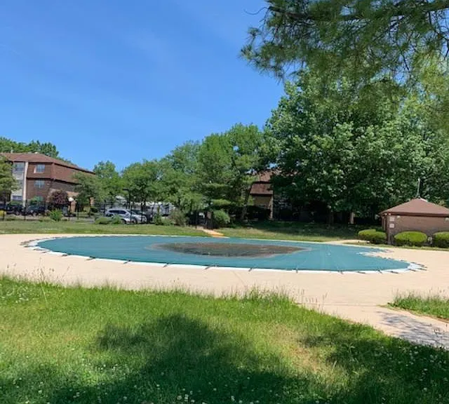 1801 Green Hollow Dr — Photo 23