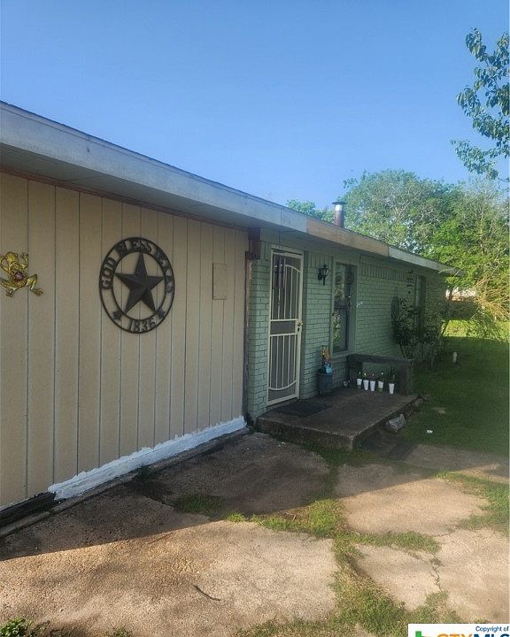 1st image of 406 Moffitt St