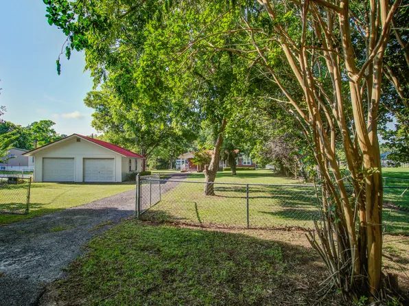 1315 Hudson Rd, Summerton, SC 29148