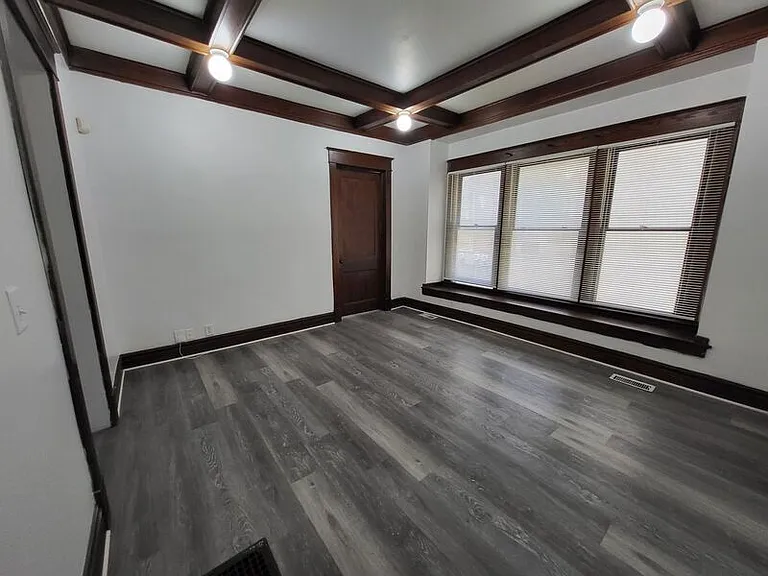 523 W Maple Ave #1A — Photo 5