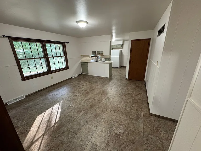 5200 Winterhill Ct — Photo 11