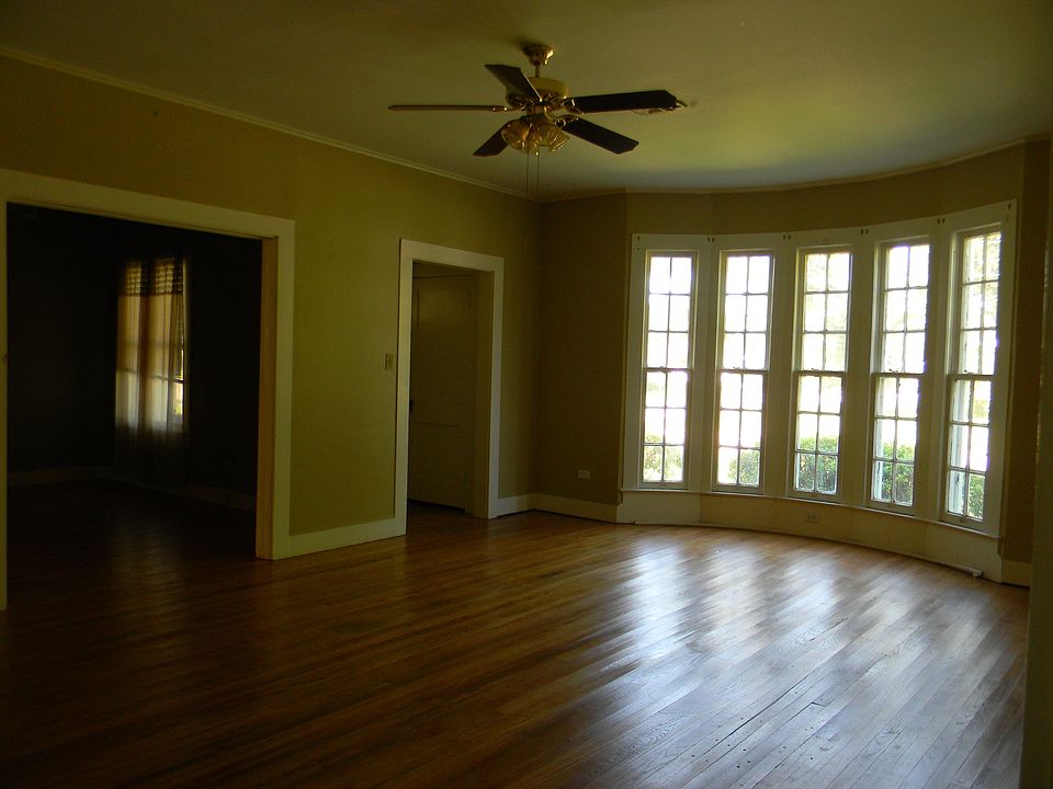 2nd image of 603 May St