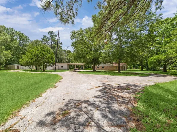20576 Kings Rd, New Caney, TX 77357