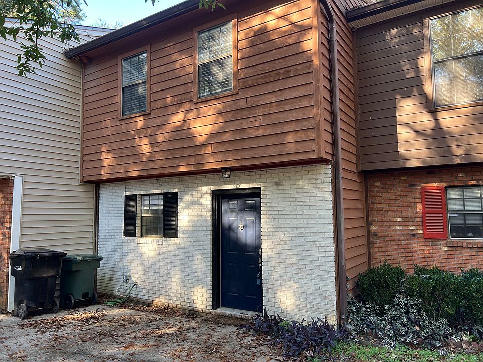 1st image of 2800 Donovan Ct APT B