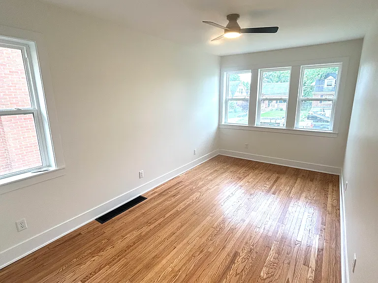 4120 Homelawn Ave — Photo 10