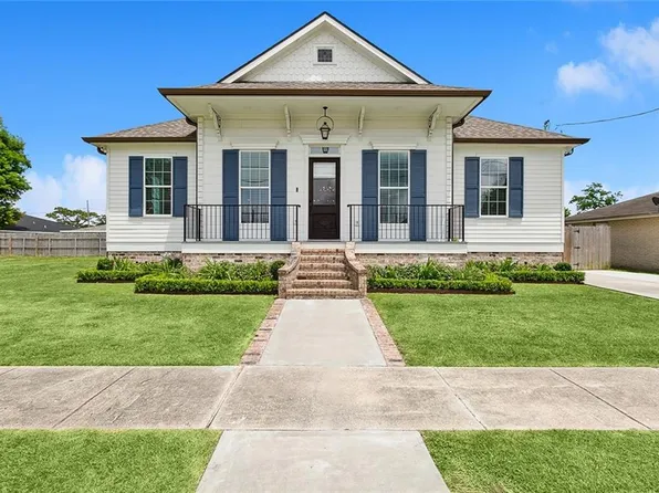2917 Volpe Dr, Chalmette, LA 70043