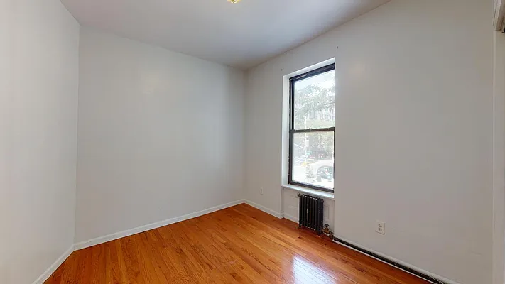 Rented by Bond New York | media 4