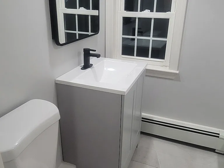 34-36 Waverly St #2 — Photo 13