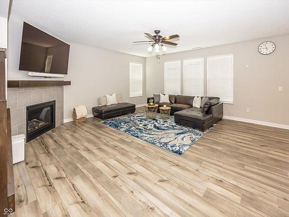 5th image of 2372 S Copperstone Dr