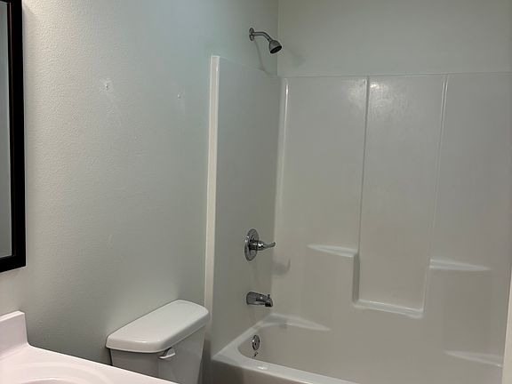 4th image of 135 Coon Creek Farms Dr
