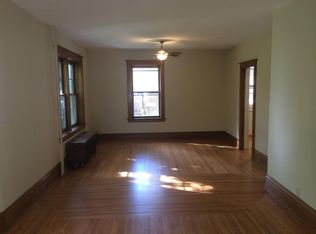 50 N Caroline St, Crystal Lake, IL 60014